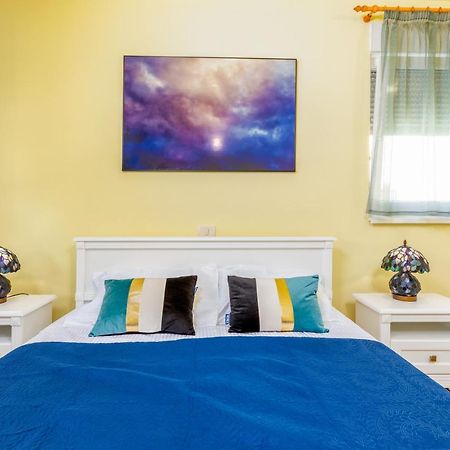 Apartmani Monte Пула Екстериор снимка