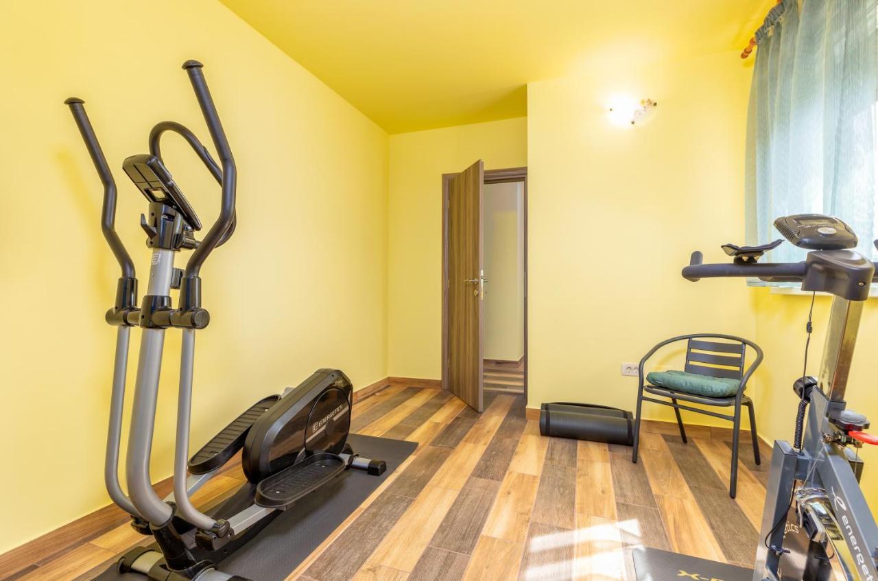 Apartmani Monte Пула Екстериор снимка