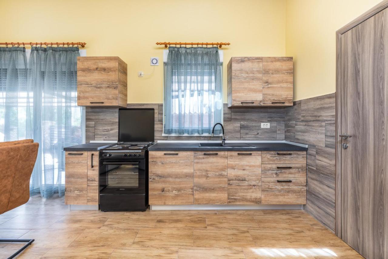Apartmani Monte Пула Екстериор снимка