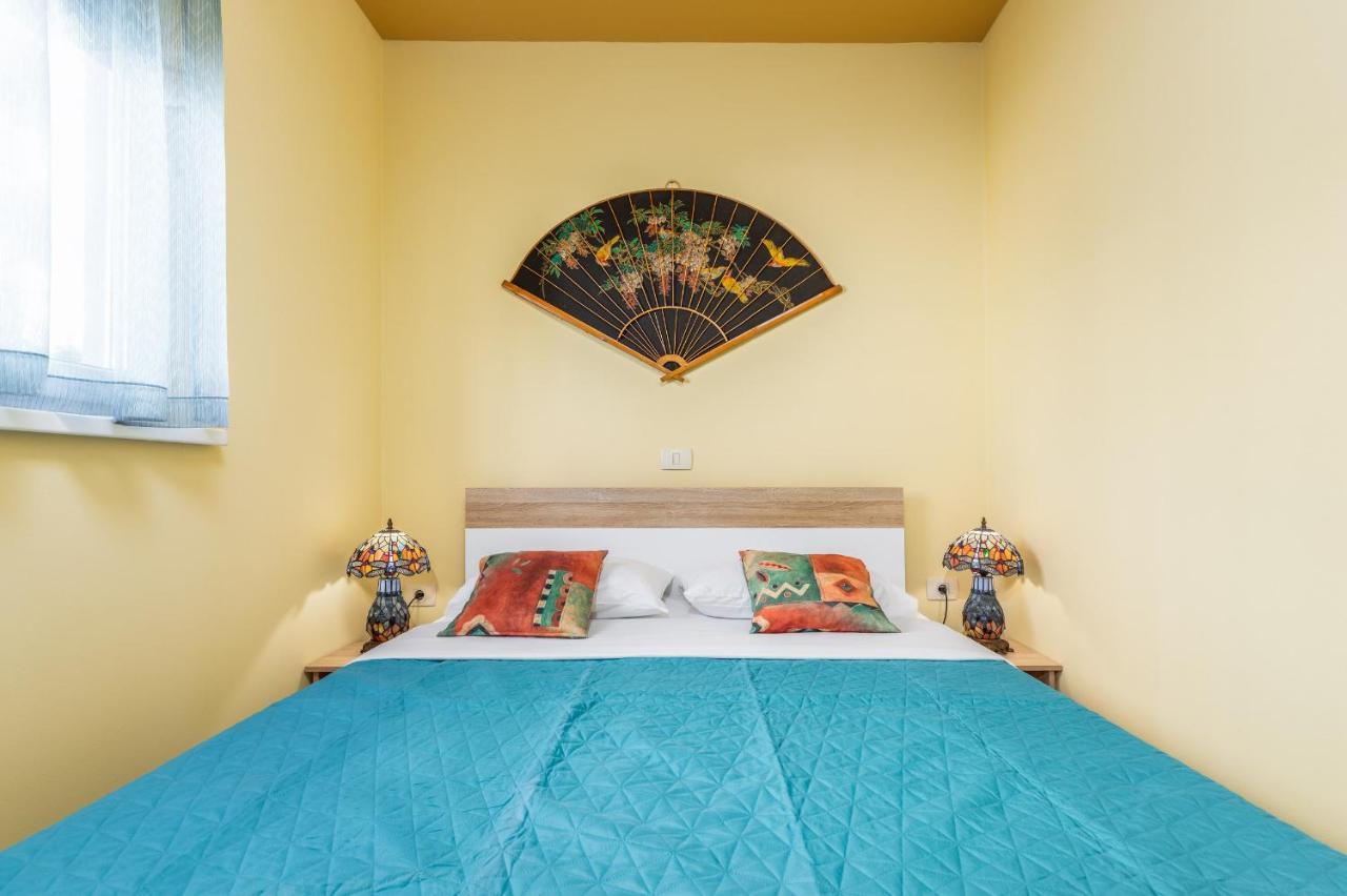 Apartmani Monte Пула Екстериор снимка